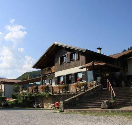 Al Fogolar Hotel Villa Santina Luaran gambar