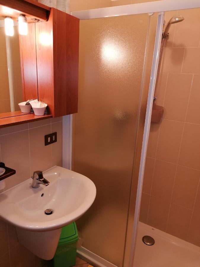 Al Fogolar Hotel Villa Santina Luaran gambar